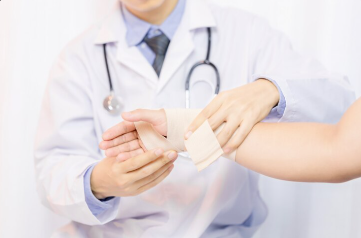 Auto Accident Injury Treatment: Why You Should Visit an ER Immediately After a Crash